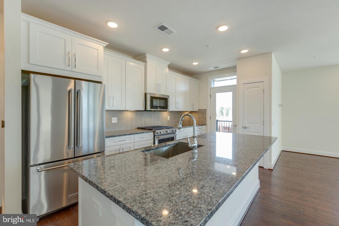 11200 RESTON STATION BOULEVARD 304