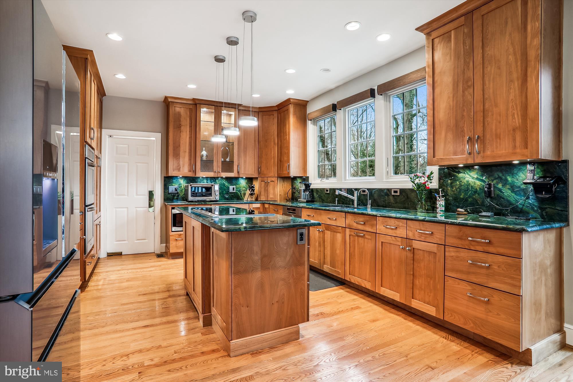 OAKTON STATION - Residential