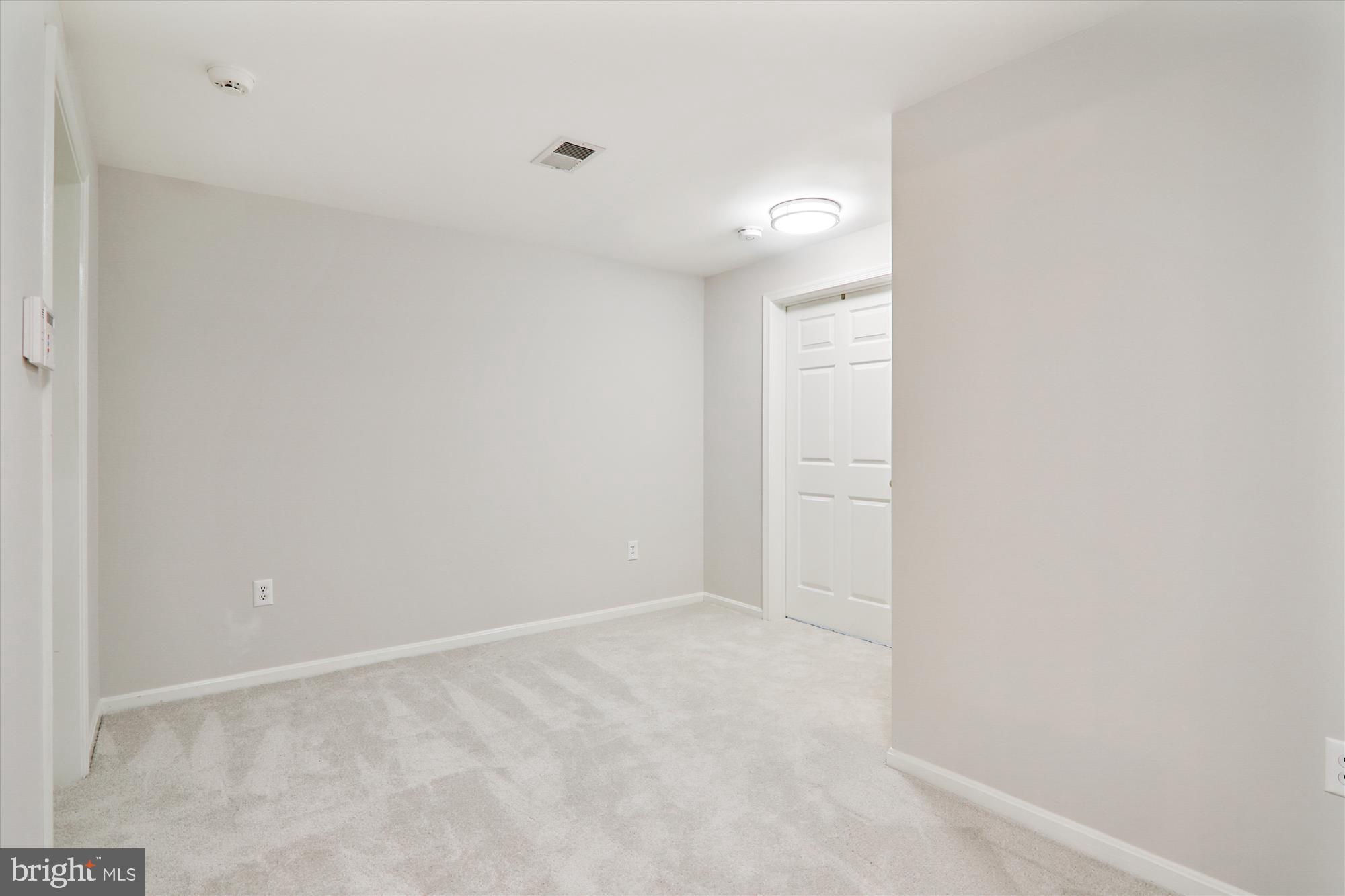 OAKTON STATION - Residential