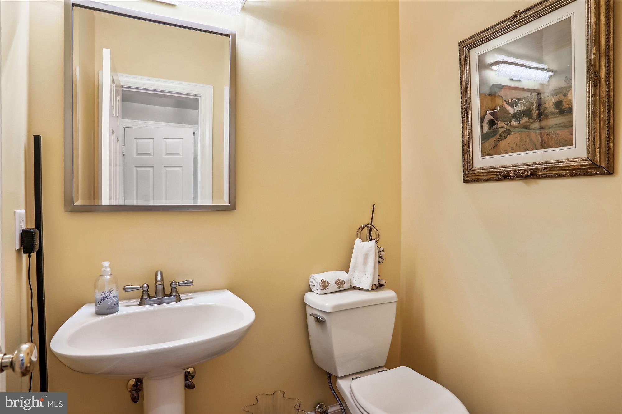 OAKTON STATION - Residential