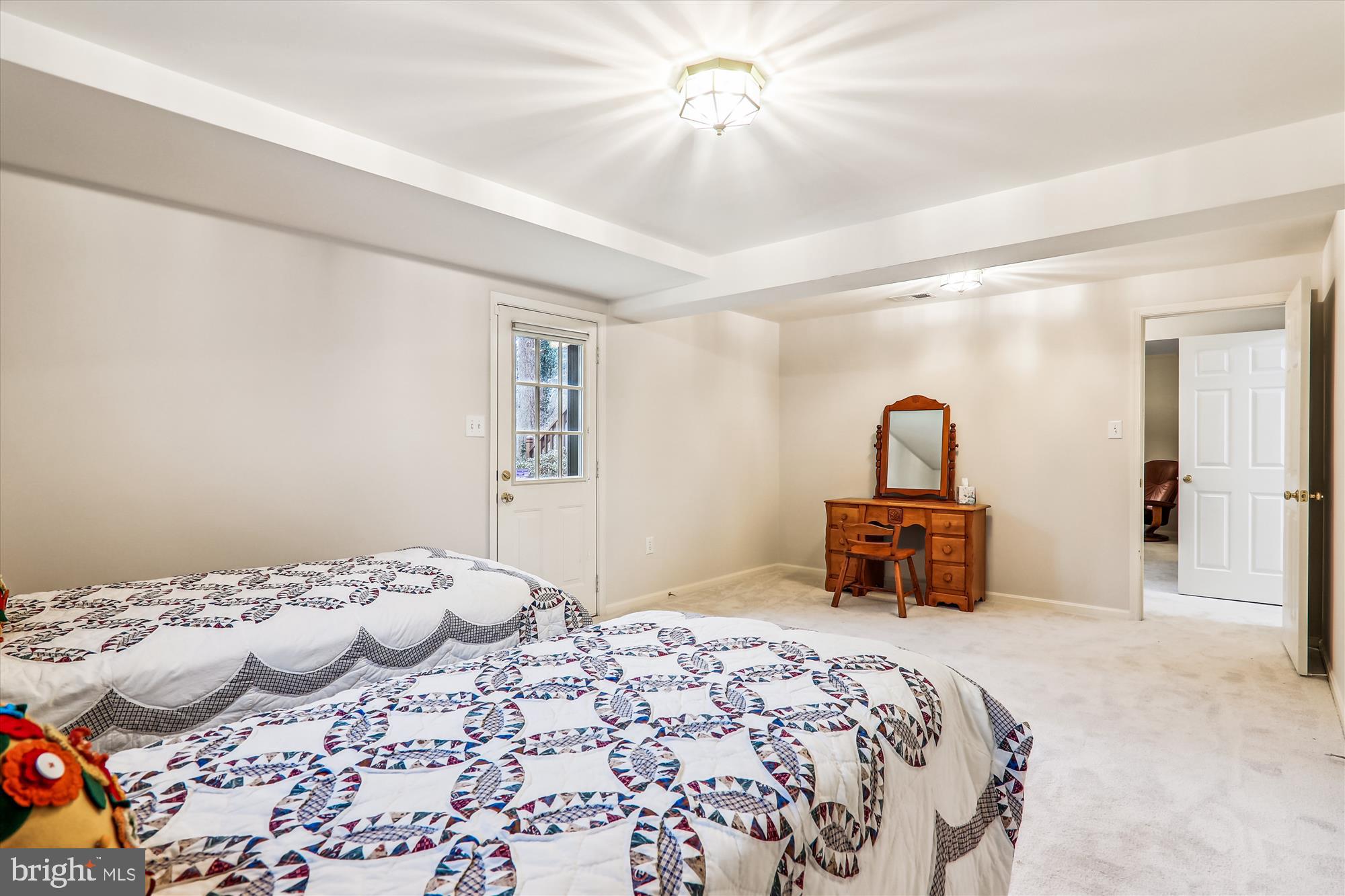 OAKTON STATION - Residential