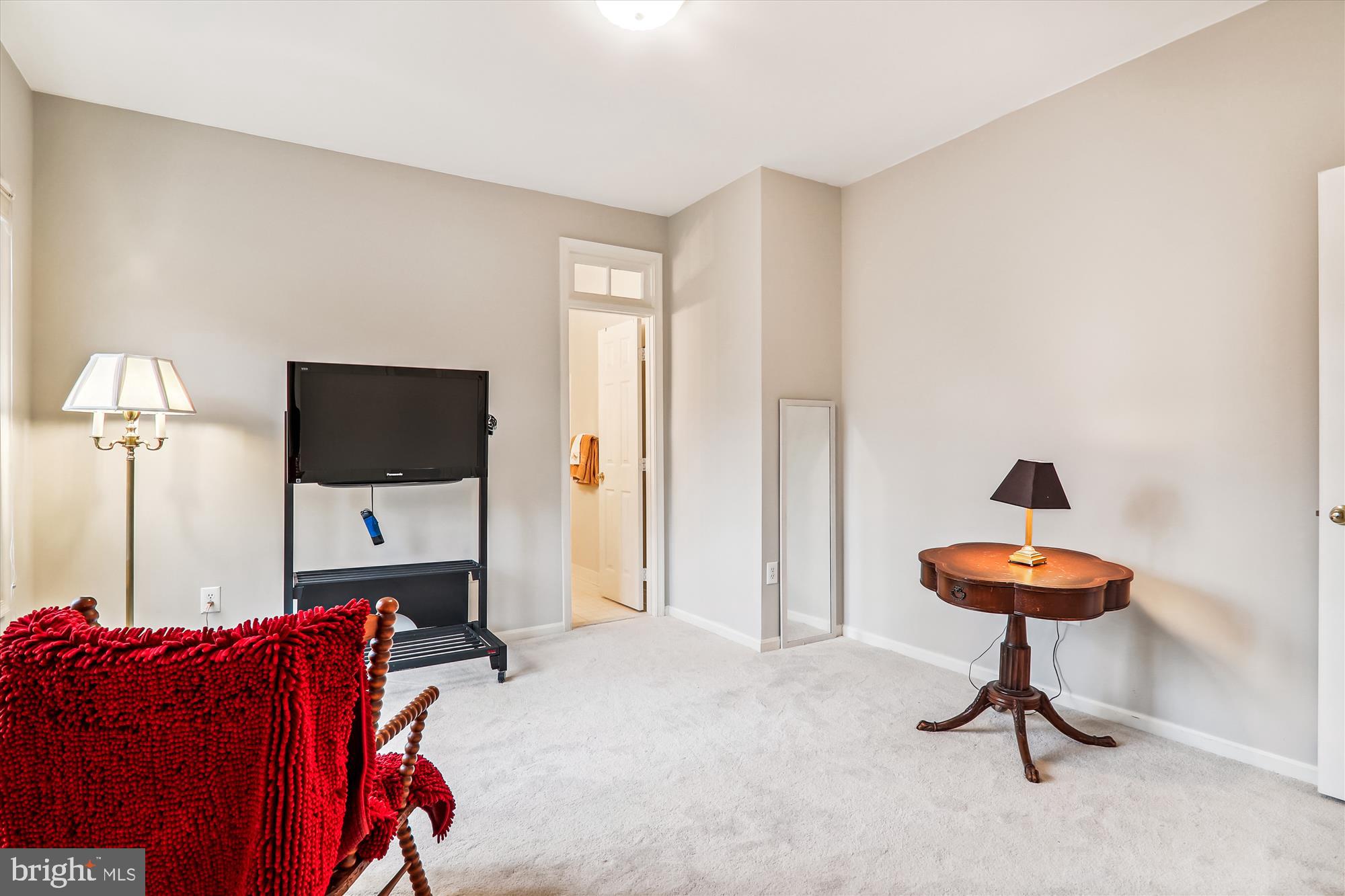 OAKTON STATION - Residential