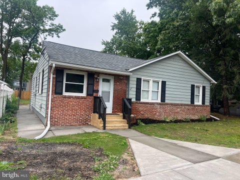 Homes For Rent - 139 Oak Avenue<br/> Camden County, RUNNEMEDE, NJ 08078