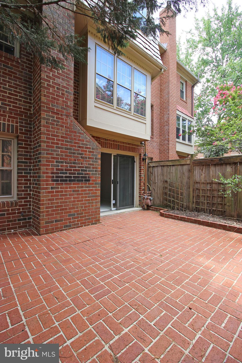 SEMINARY PARK - Residential Lease