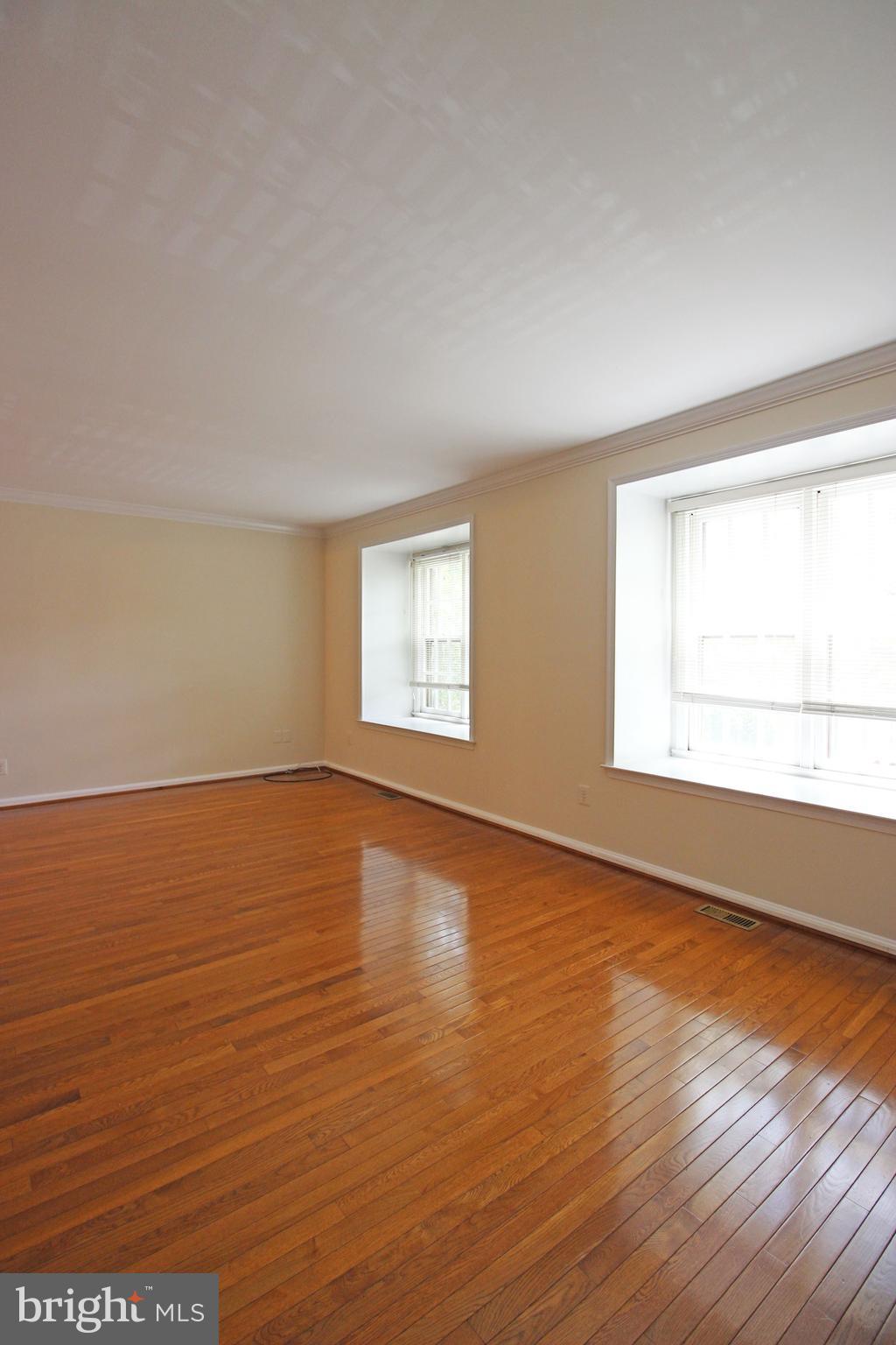 SEMINARY PARK - Residential Lease