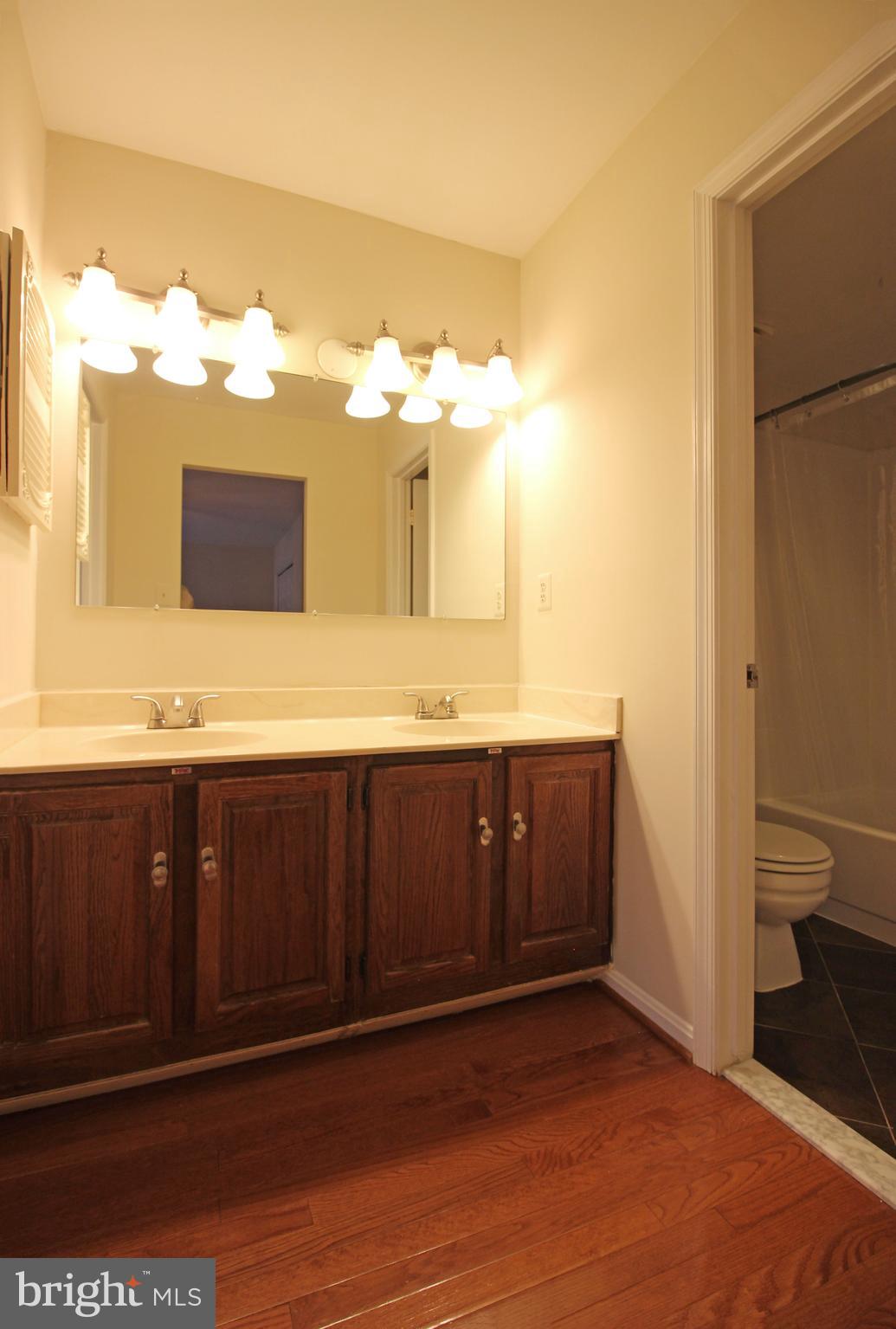 SEMINARY PARK - Residential Lease