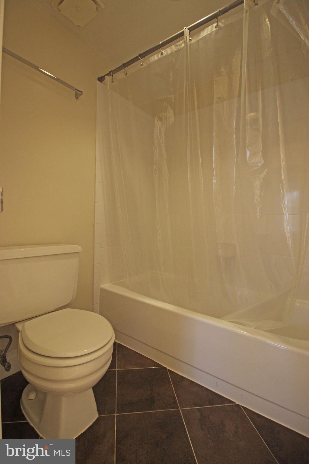 SEMINARY PARK - Residential Lease