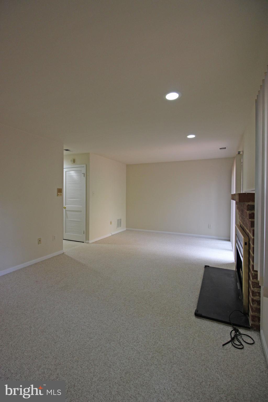 SEMINARY PARK - Residential Lease