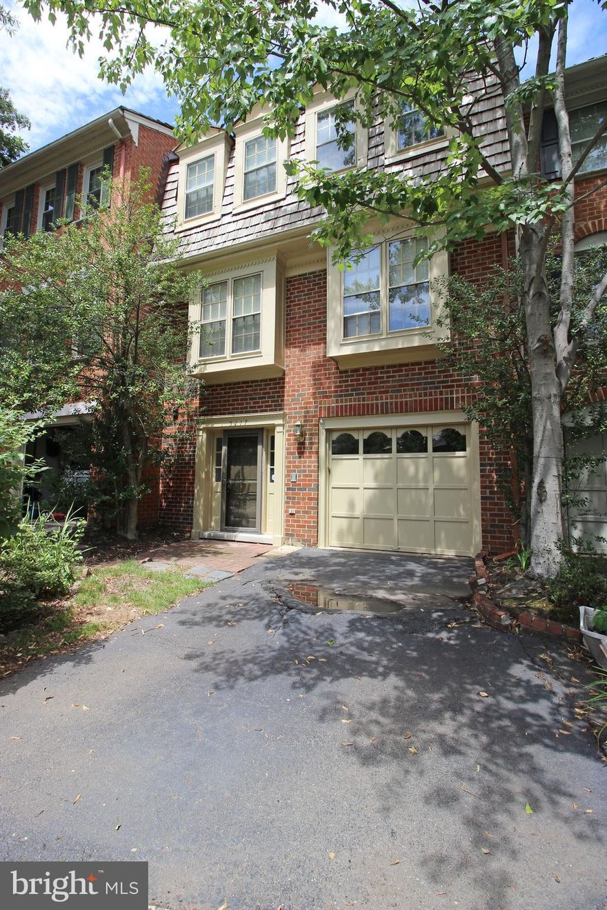 Beautiful 3 Bedroom, 2 Full & 2 Half Bath 3 Level Townhome in Alexandria! Entering this amazing home you are welcomed by the stunning foyer area, leading you to the enormous family room. Here you will find wall to wall carpeting, gas fireplace & access to the landscaped backyard. Heading upstairs you will find gorgeous hardwood flooring throughout the main level. The sun-soaked living/dining room combo bring you in providing a great airy space, perfect for relaxing afternoons & cozy mornings. The updated kitchen follows, boasting stainless steel appliances, breakfast nook & ample counter space. The last level is where you will find the bedrooms, each with wall to wall carpeting, generous closet space & ample natural light. The Master Bedroom features warm hardwood flooring, walk-in closet space with shelving & plenty of natural light. Enjoy the comfort of a landscaped, fenced-in backyard, perfect for entertaining & relaxation. Located minutes from the Pentagon, 395 & 66. Available 9/1