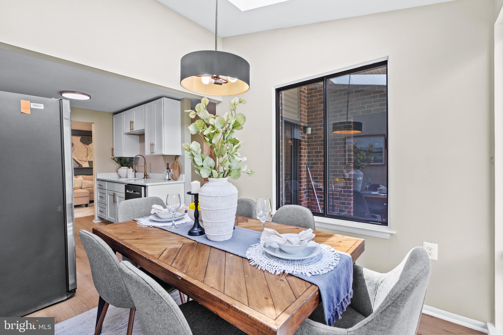 FARMINGDALE - Residential
