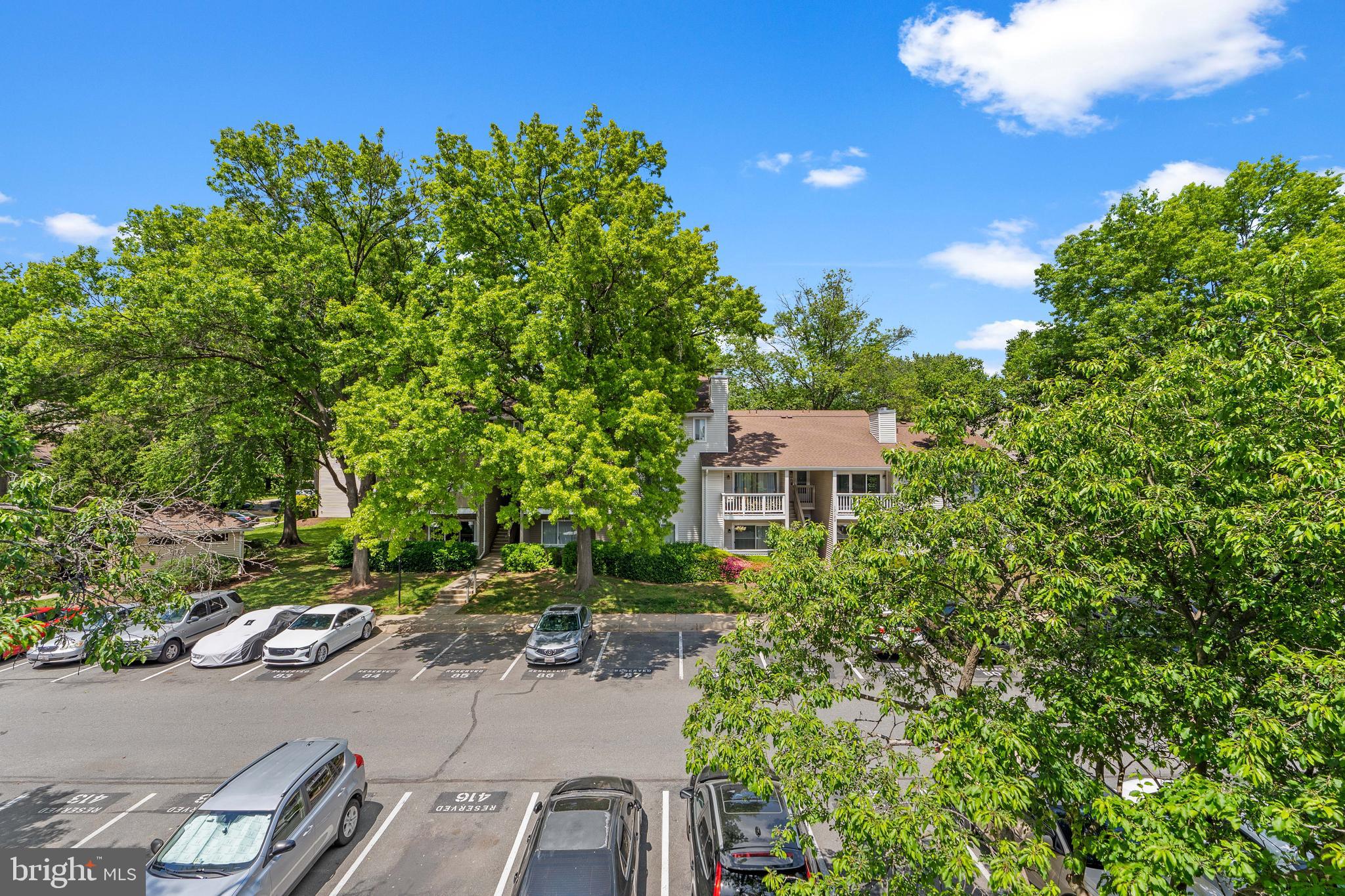 FARMINGDALE - Residential