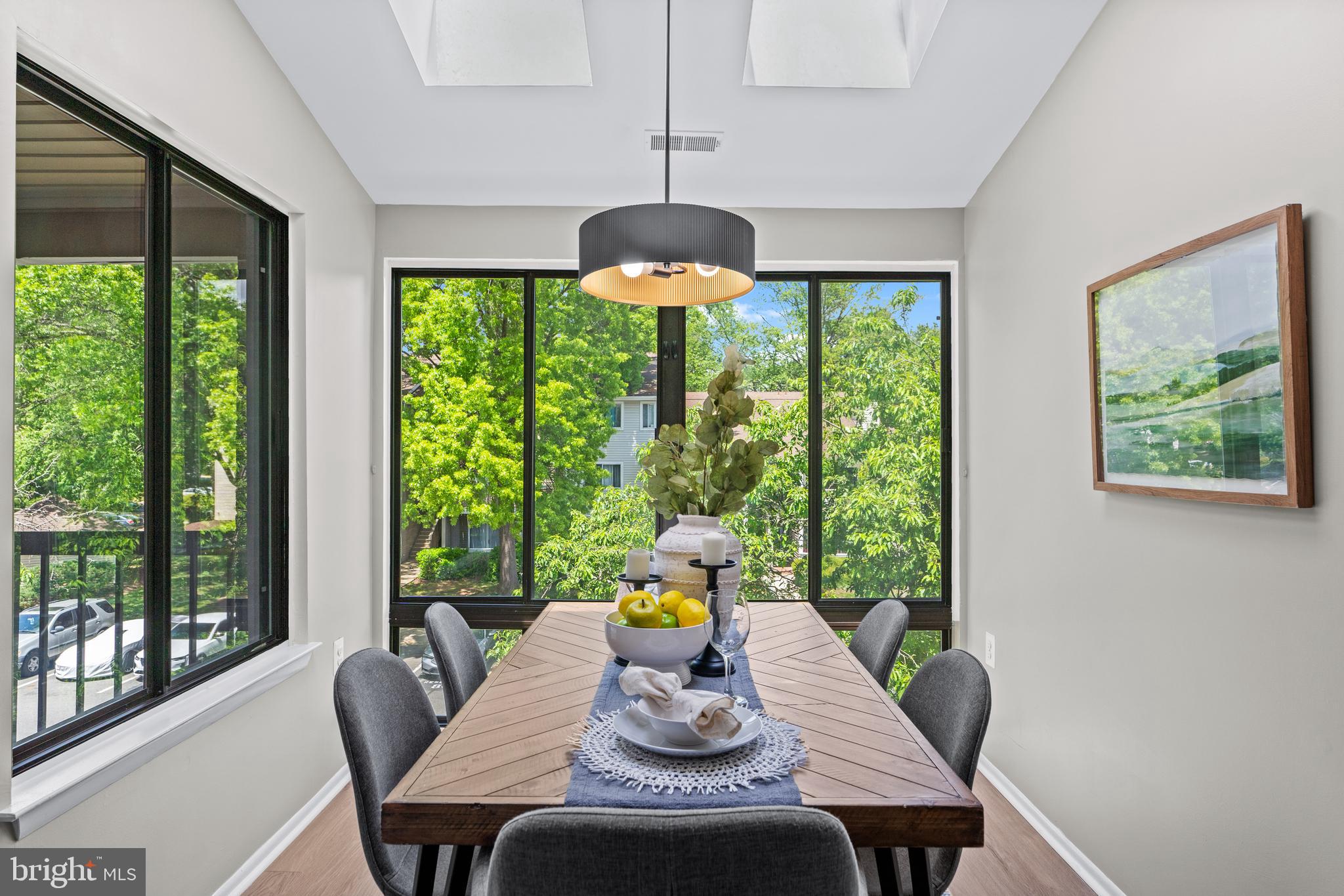 FARMINGDALE - Residential