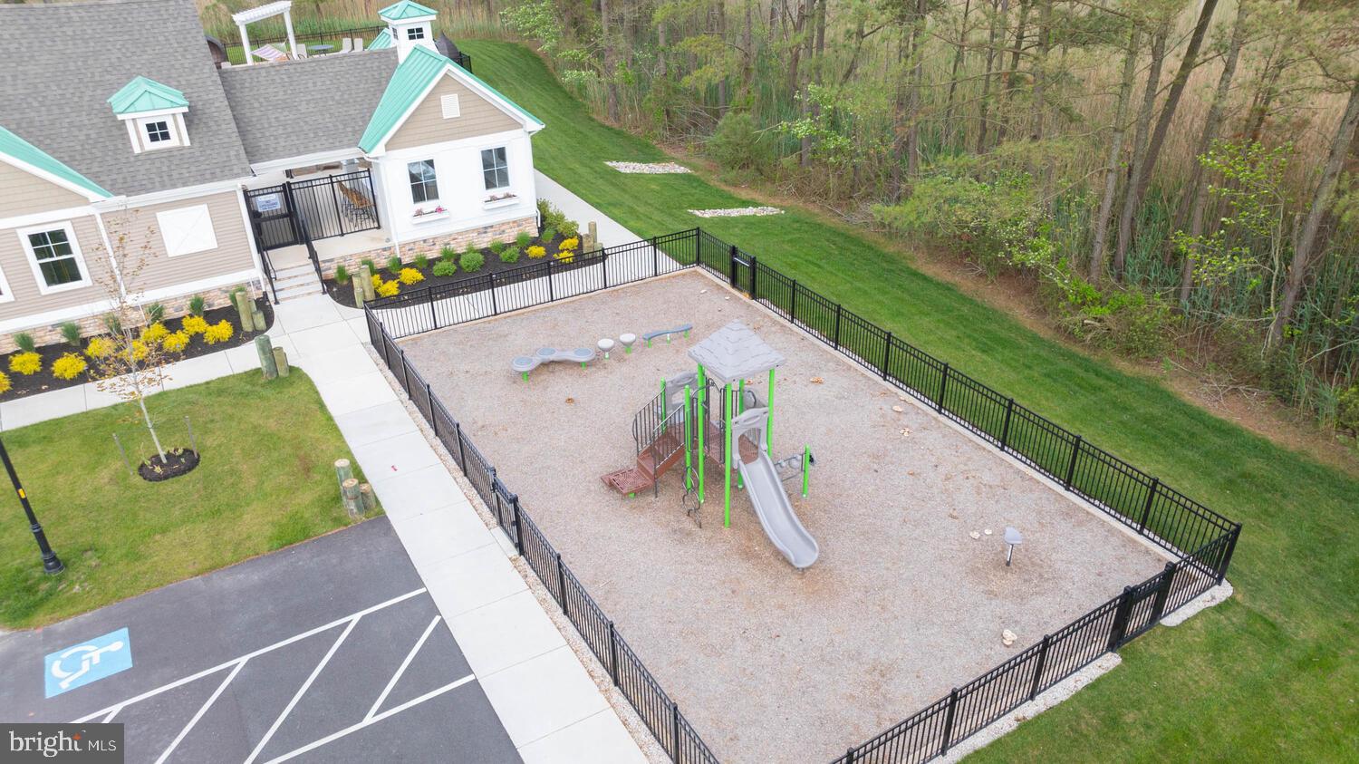 MARSH ISLAND IN LEWES - Residential