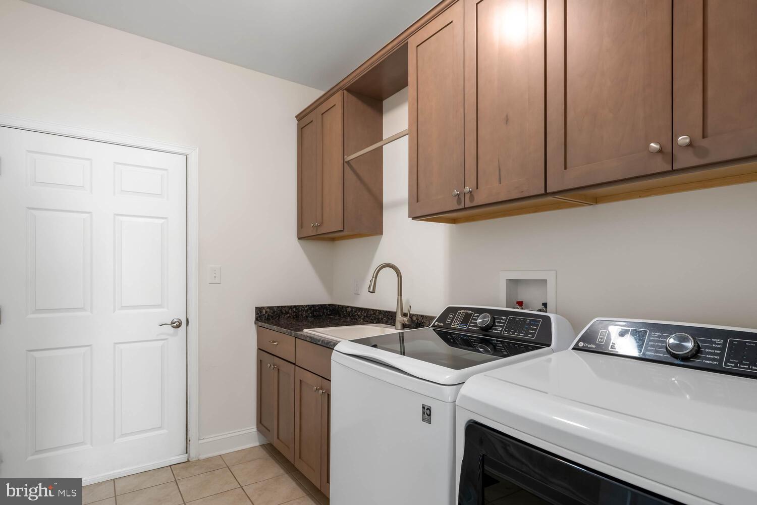 MARSH ISLAND IN LEWES - Residential