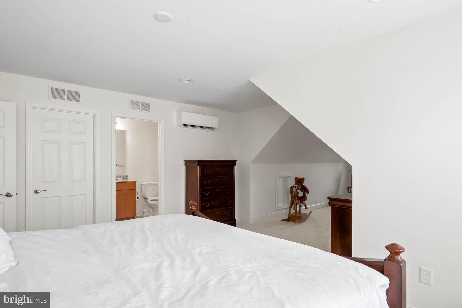 MARSH ISLAND IN LEWES - Residential