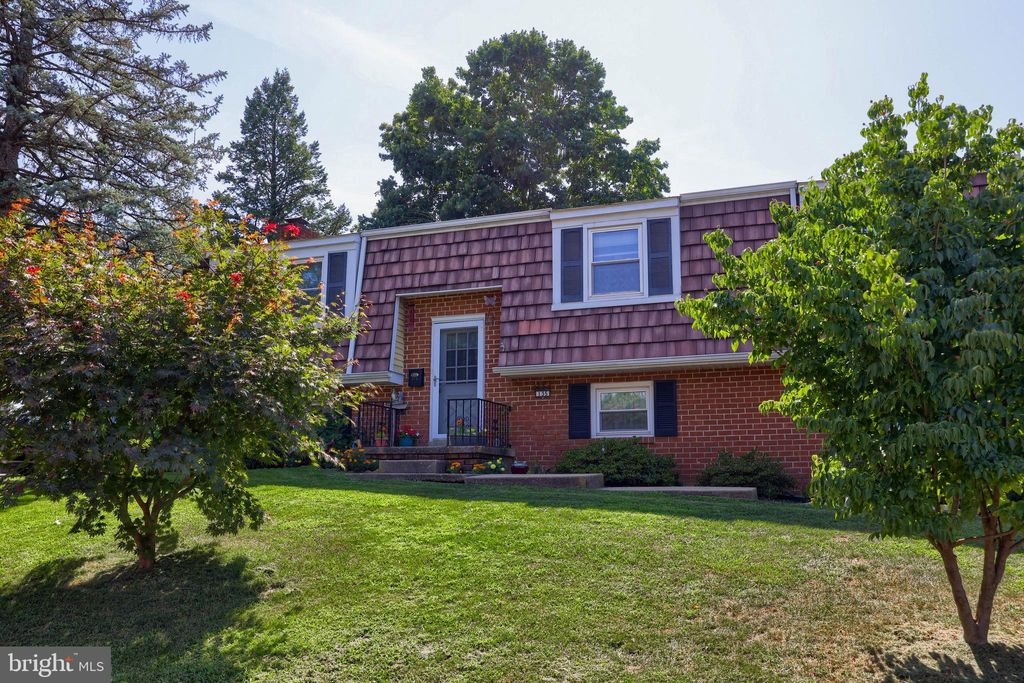 Photo of 135 PLEASANT VIEW DR, STRASBURG, PA 17579 (MLS # PALA2039834)