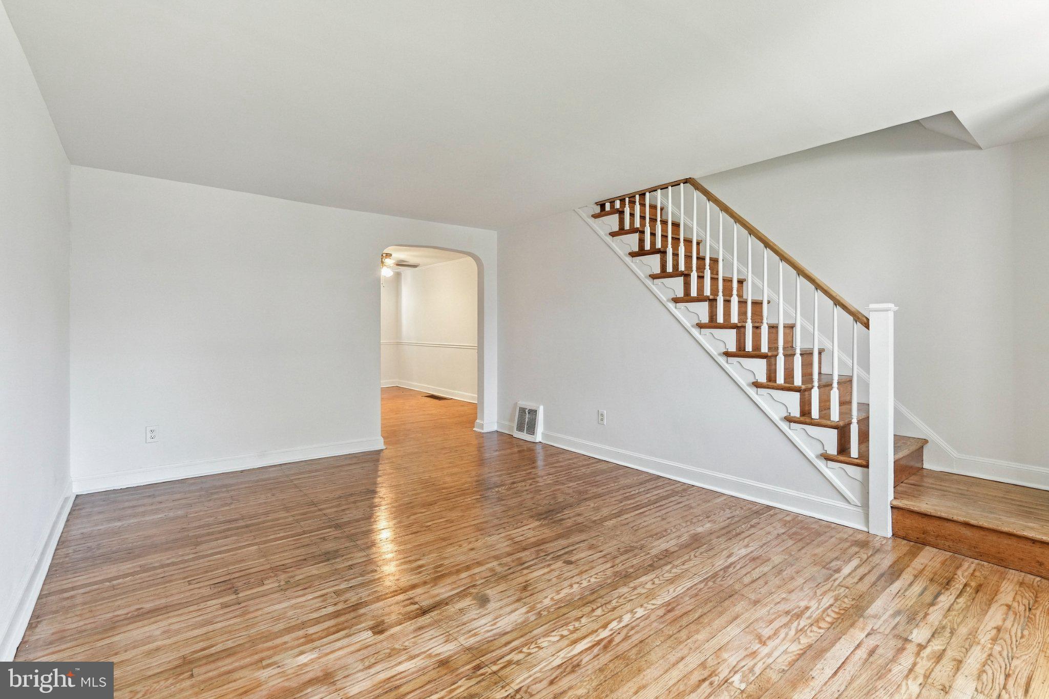 1023 MINDEN LANE