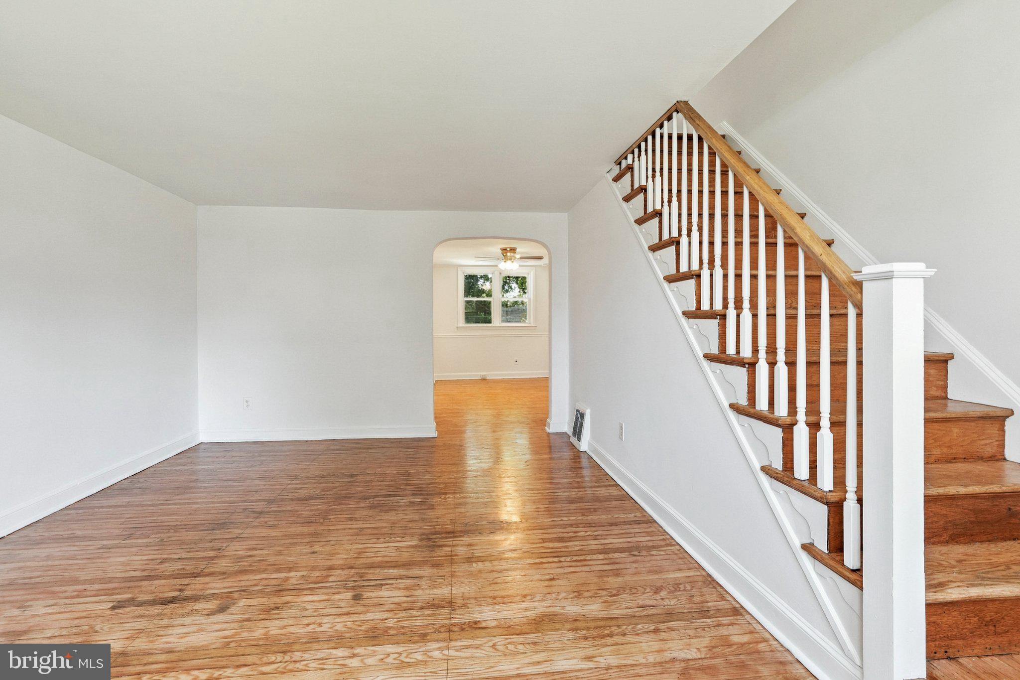 1023 MINDEN LANE
