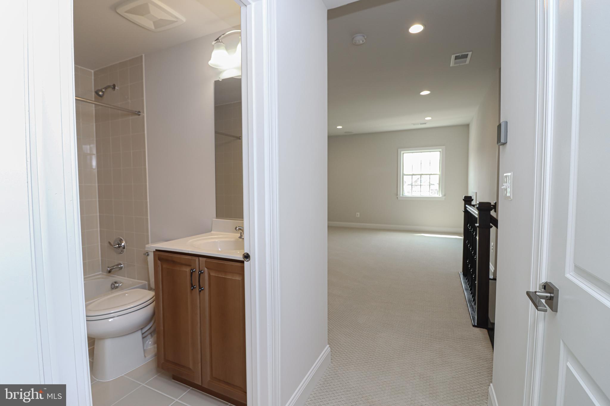 REGENCY AT CREEKSIDE - Residential