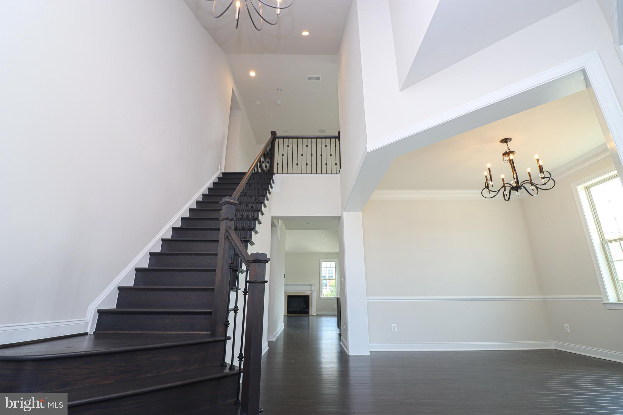 REGENCY AT CREEKSIDE - Residential