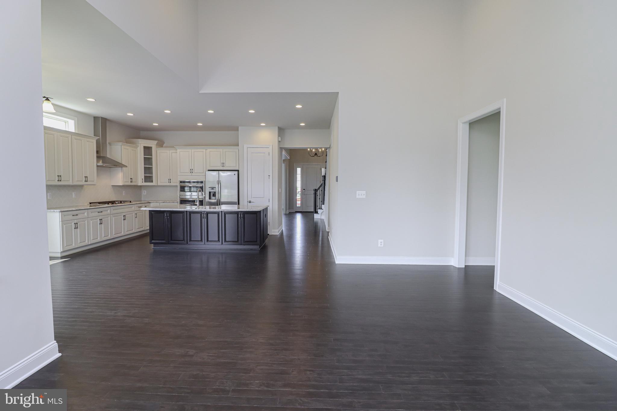 REGENCY AT CREEKSIDE - Residential