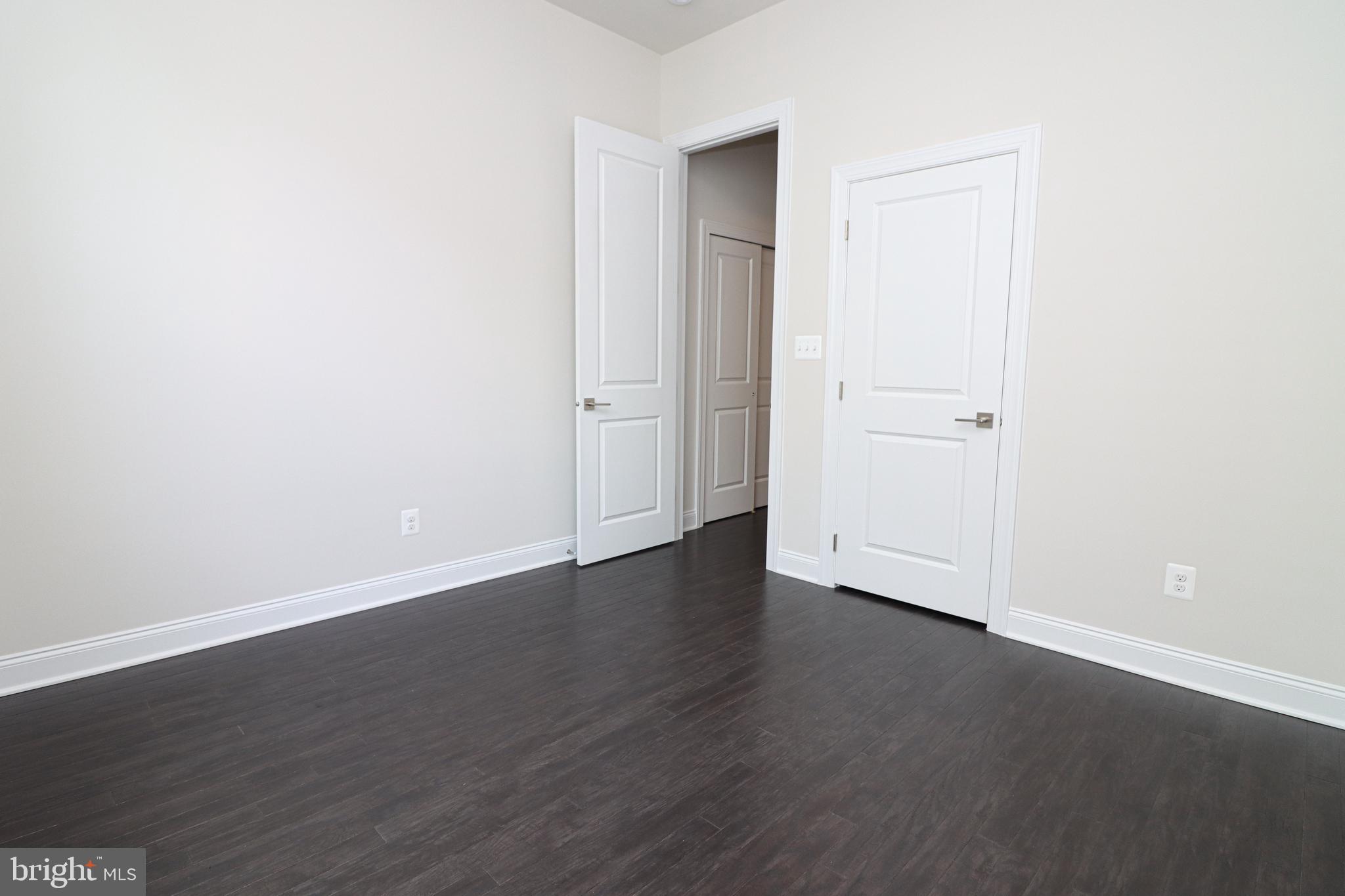 REGENCY AT CREEKSIDE - Residential