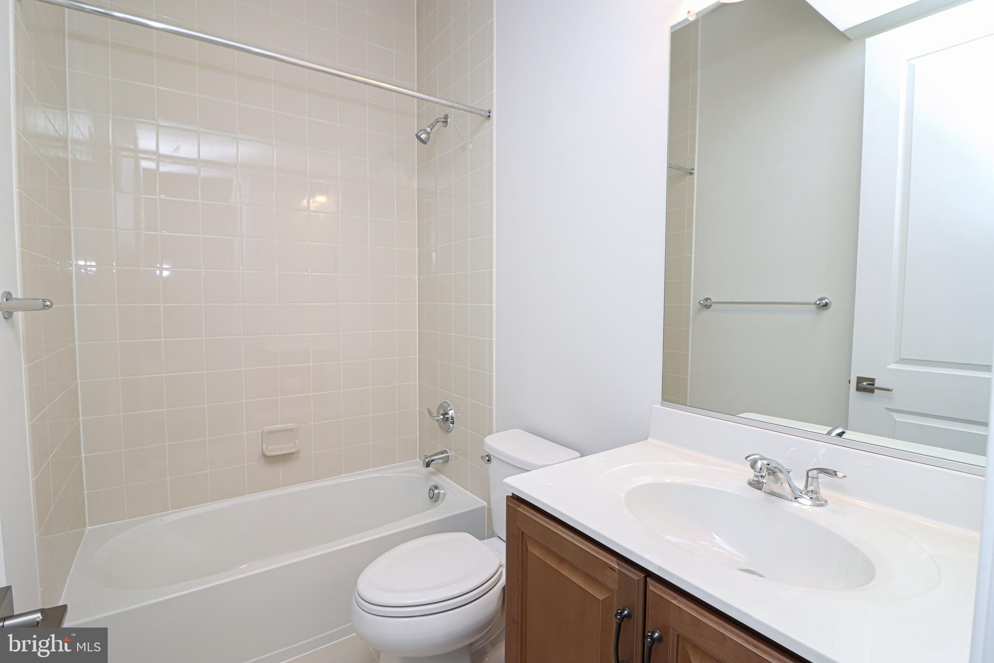 REGENCY AT CREEKSIDE - Residential