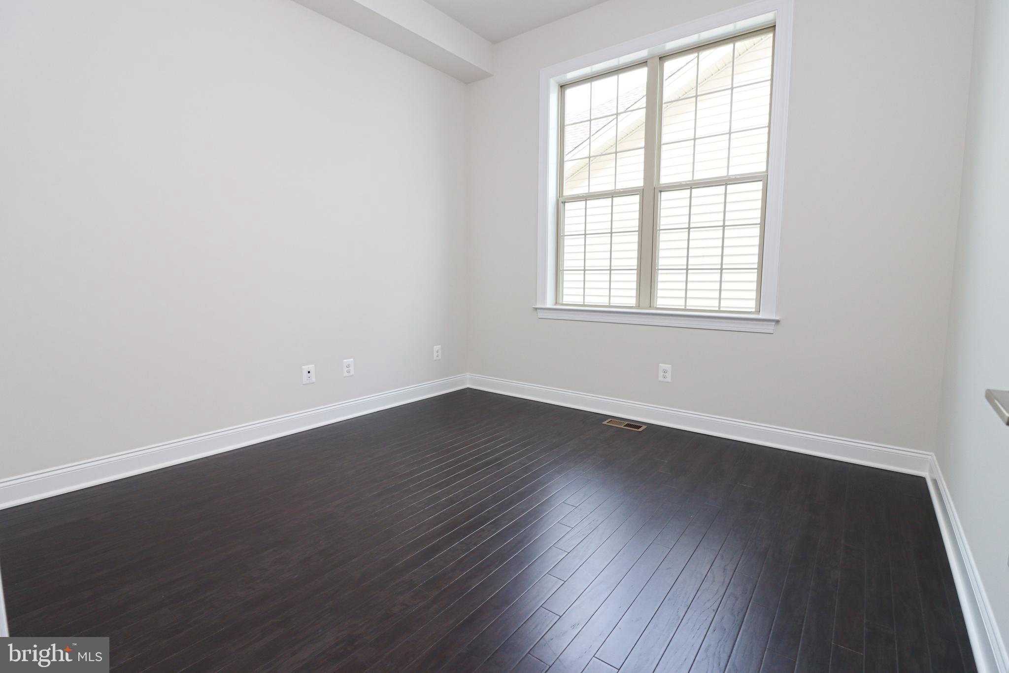 REGENCY AT CREEKSIDE - Residential