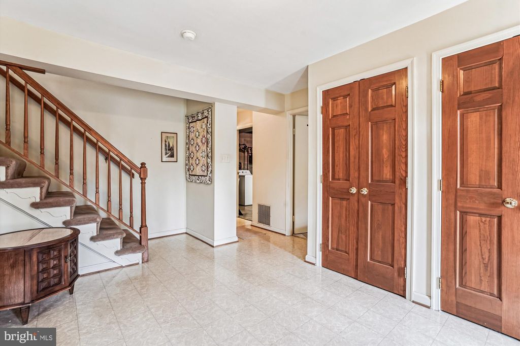 Photo of 8602 Dora Court, ANNANDALE, VA 22003 (MLS # VAFX2267934)