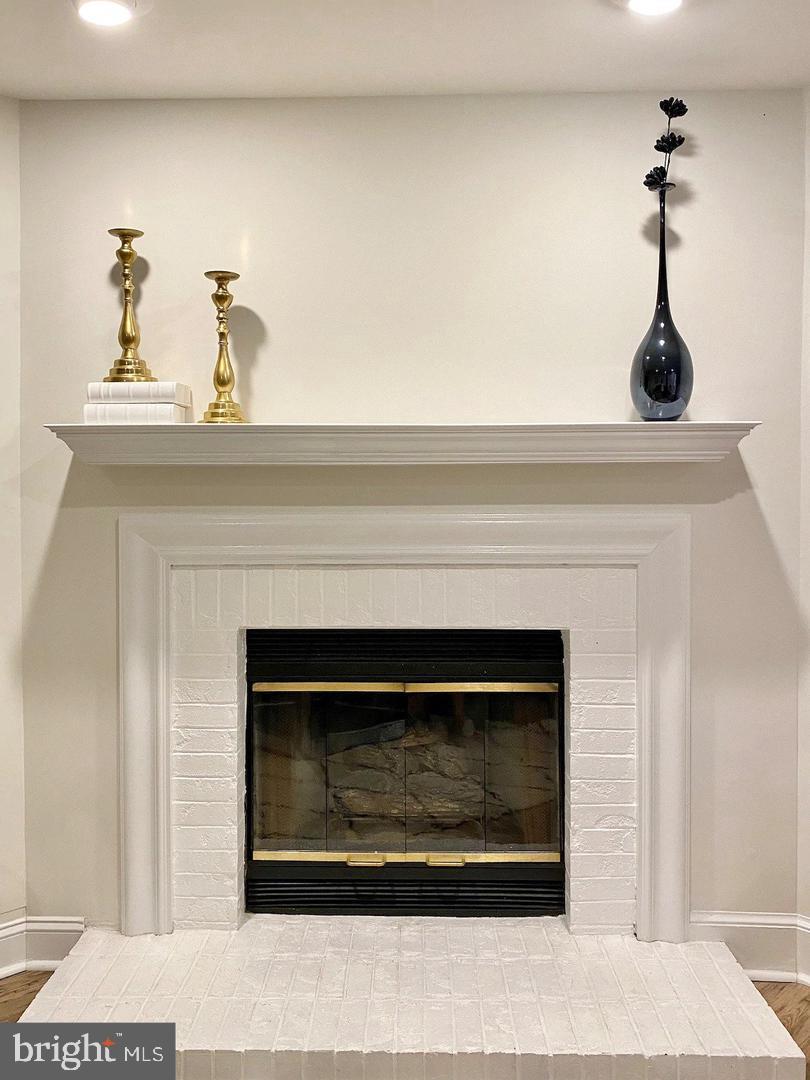 COURTHOUSE SQUARE - Residential