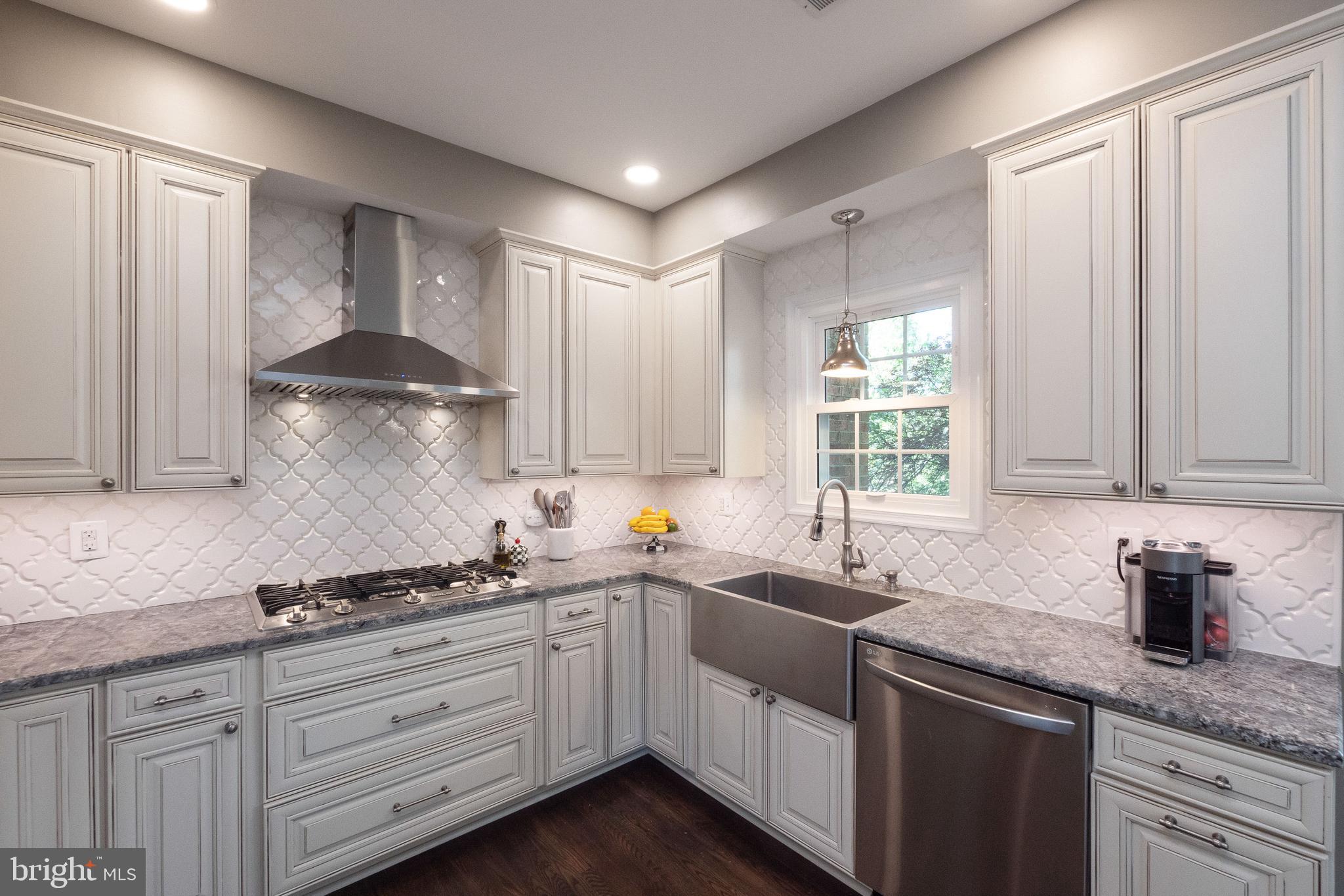 COURTHOUSE SQUARE - Residential