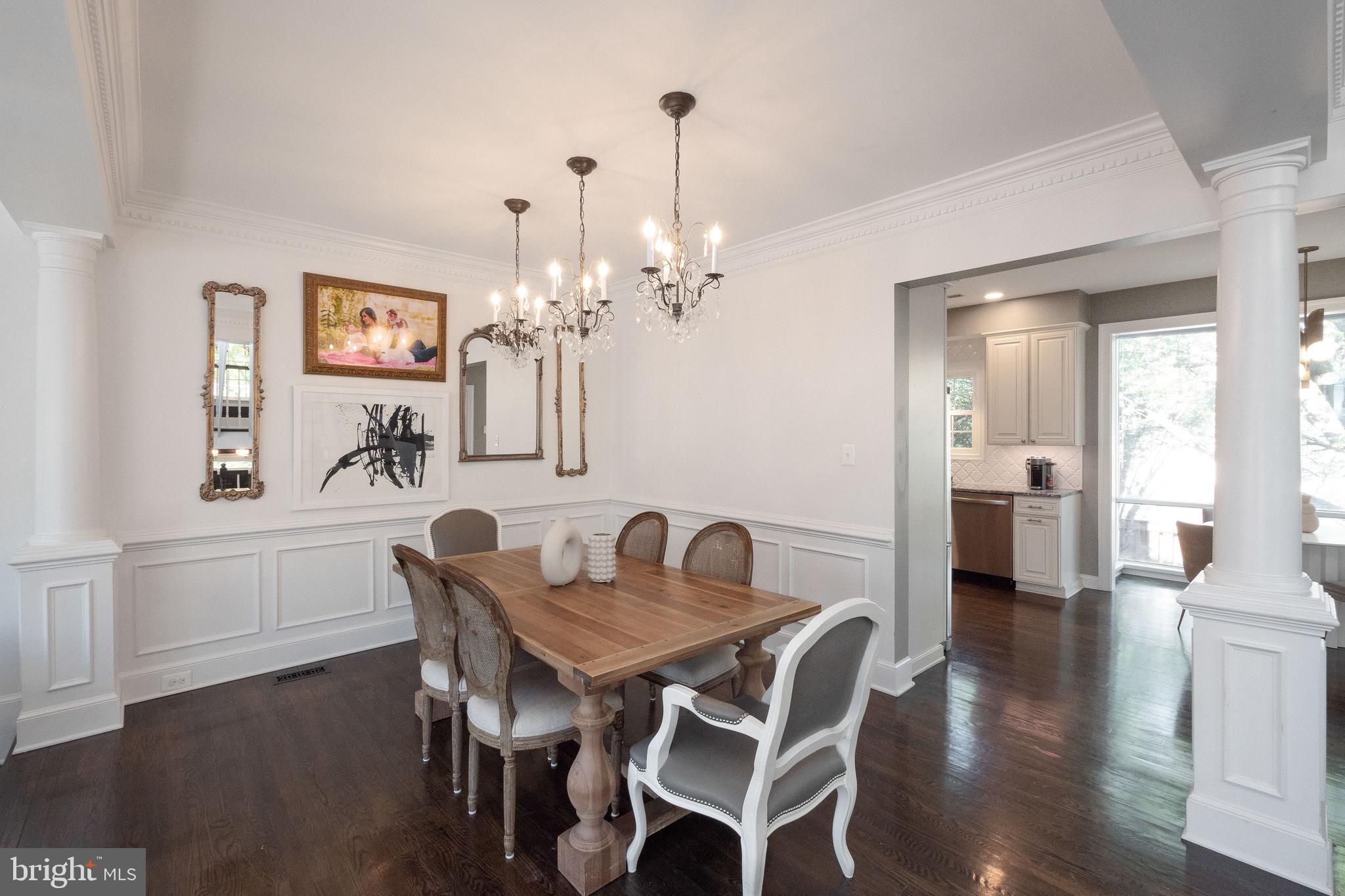 COURTHOUSE SQUARE - Residential