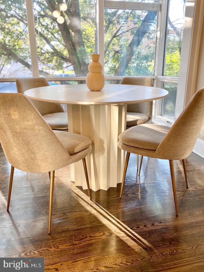 COURTHOUSE SQUARE - Residential