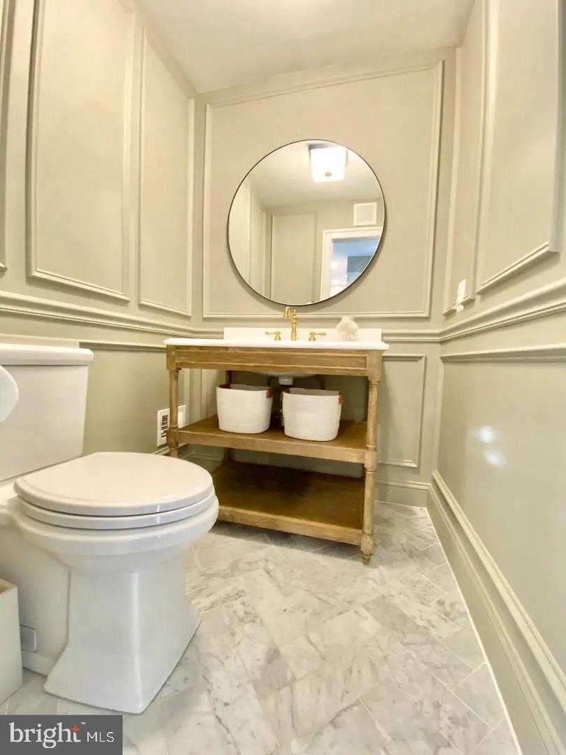 COURTHOUSE SQUARE - Residential