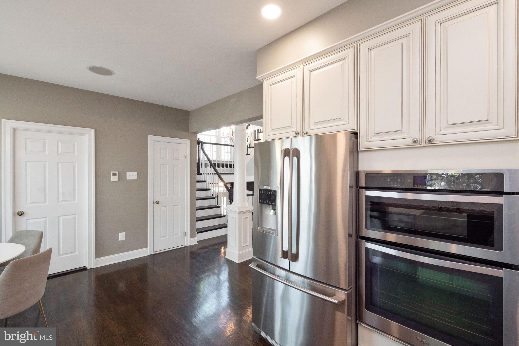 COURTHOUSE SQUARE - Residential