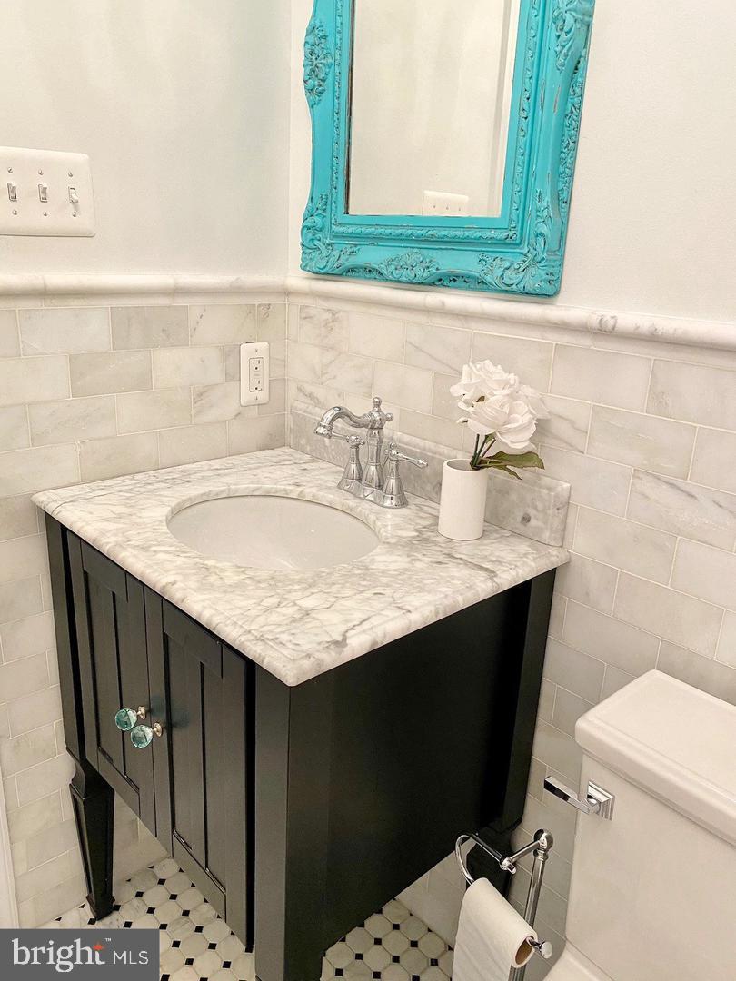 COURTHOUSE SQUARE - Residential