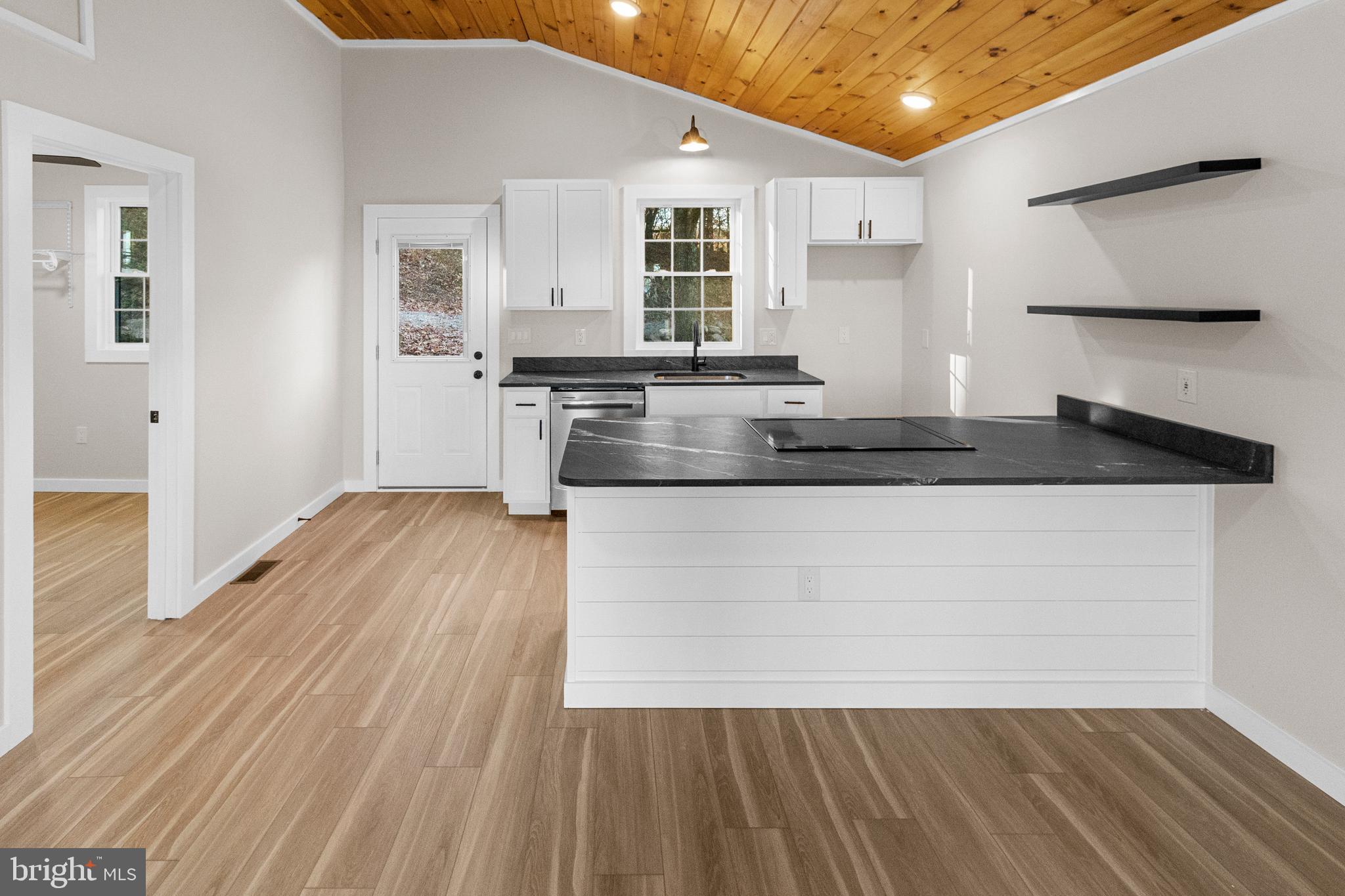 SLEEPY HOLLOW - Residential