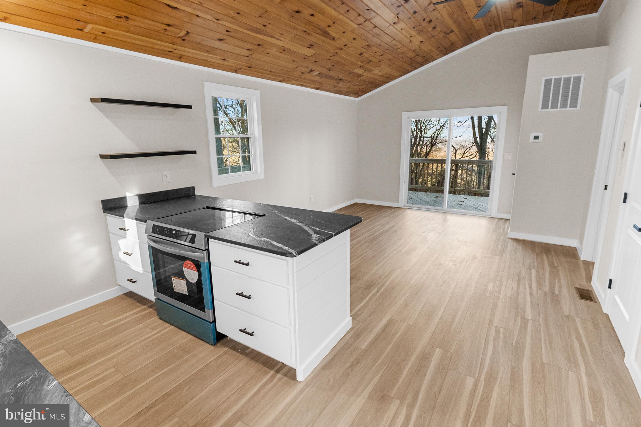 SLEEPY HOLLOW - Residential