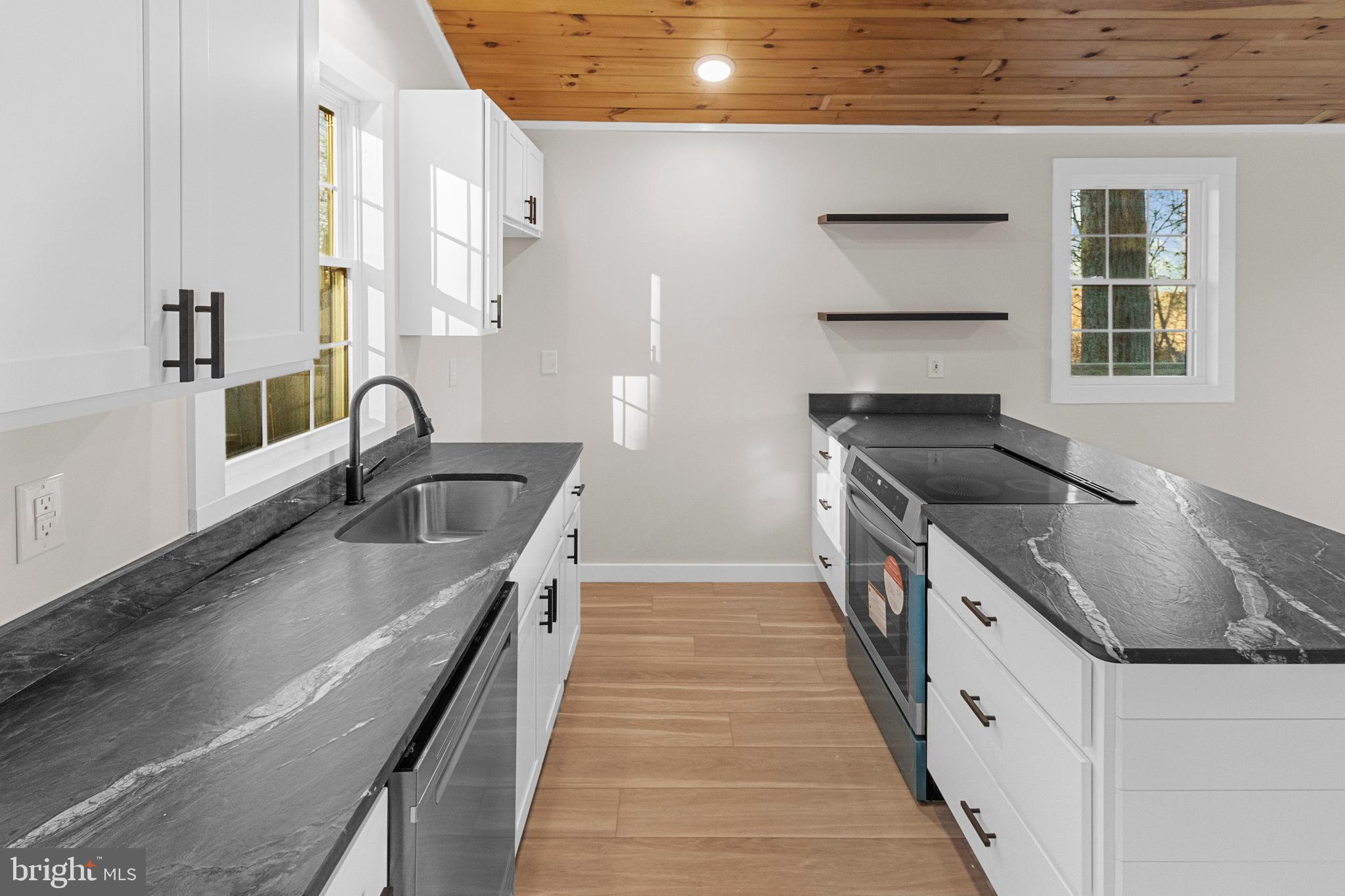 SLEEPY HOLLOW - Residential