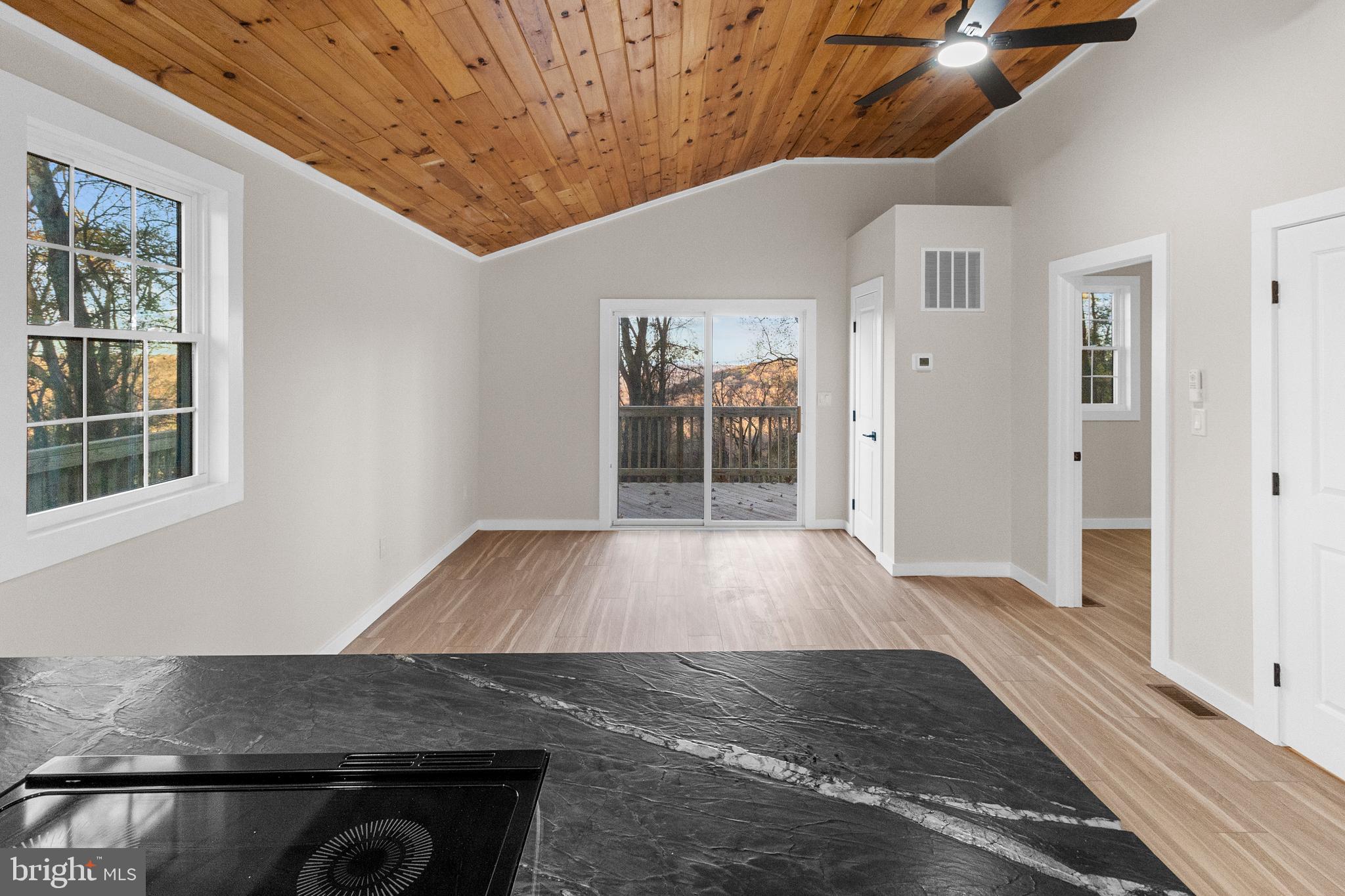 SLEEPY HOLLOW - Residential