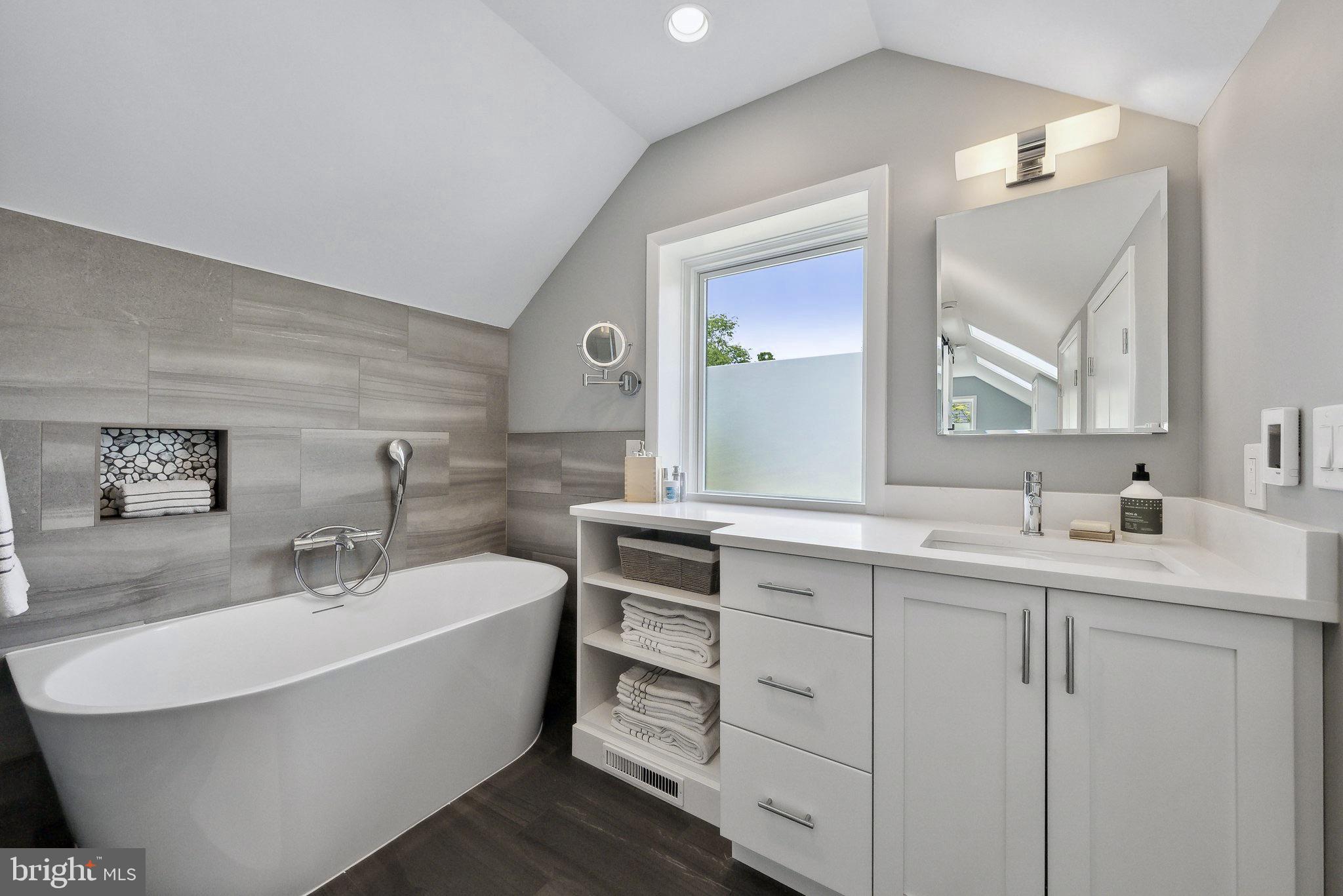 KENT GARDENS - Residential