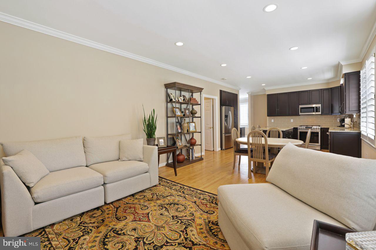 CHAPMAN FARM - Residential