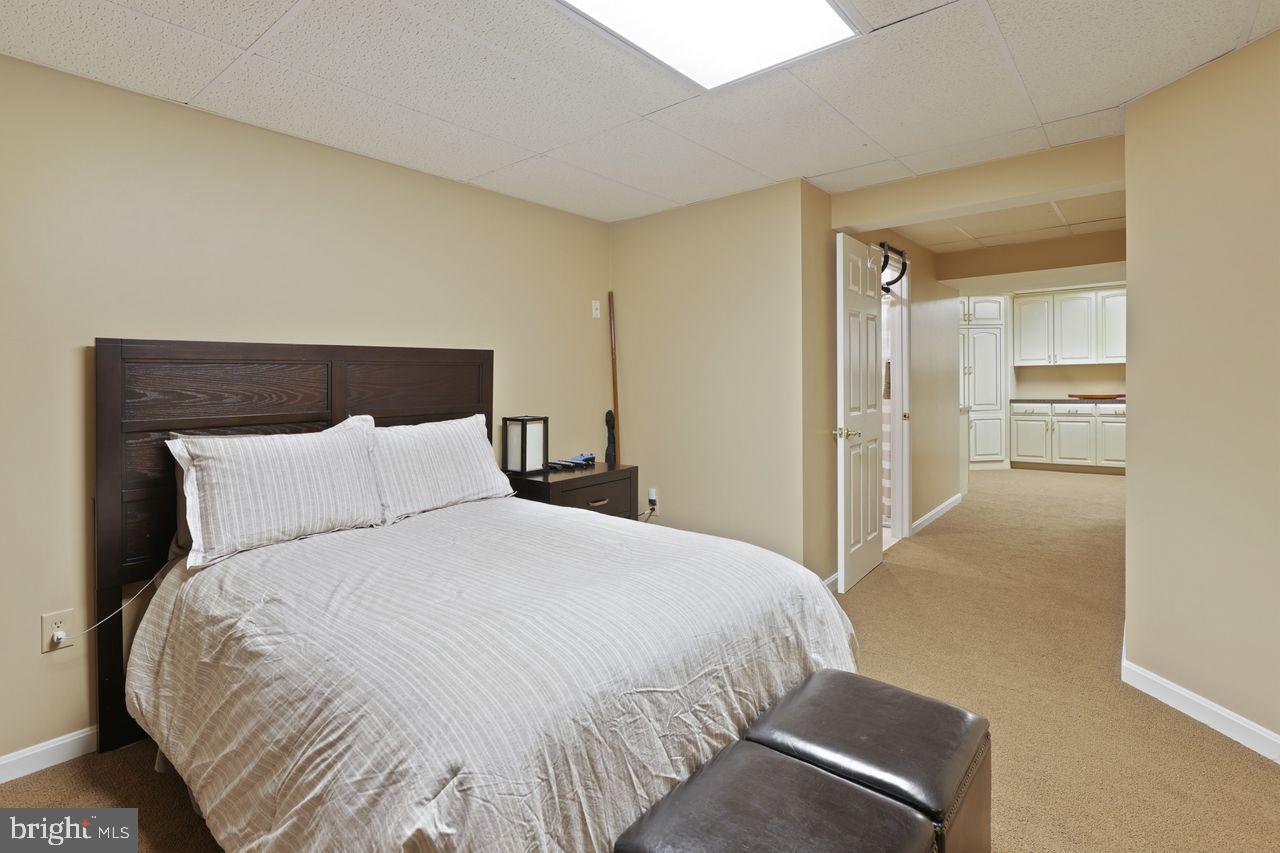 CHAPMAN FARM - Residential