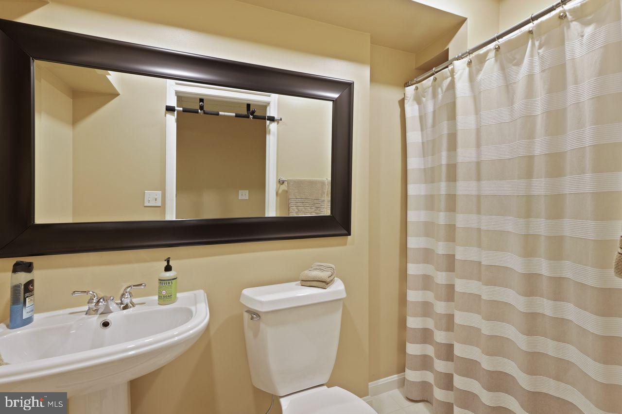 CHAPMAN FARM - Residential