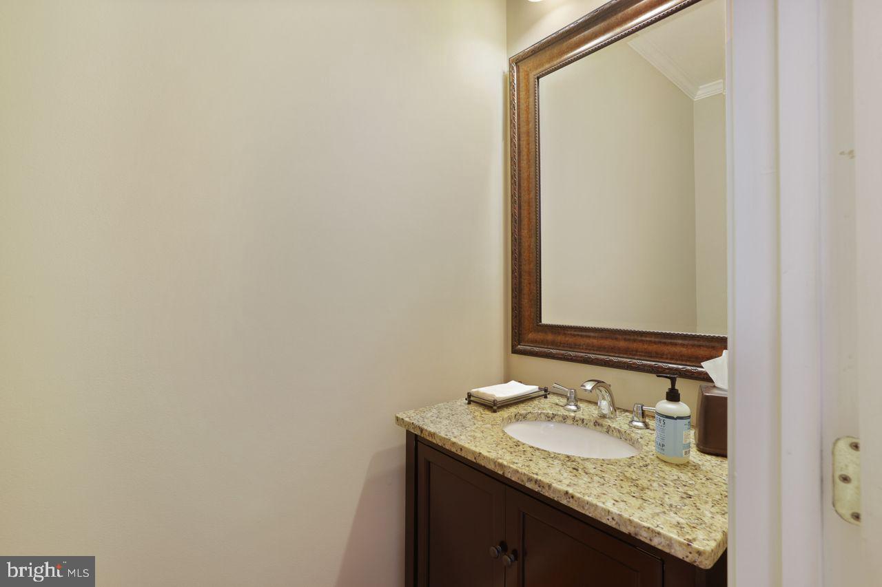 CHAPMAN FARM - Residential