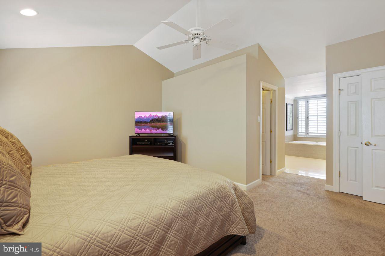 CHAPMAN FARM - Residential