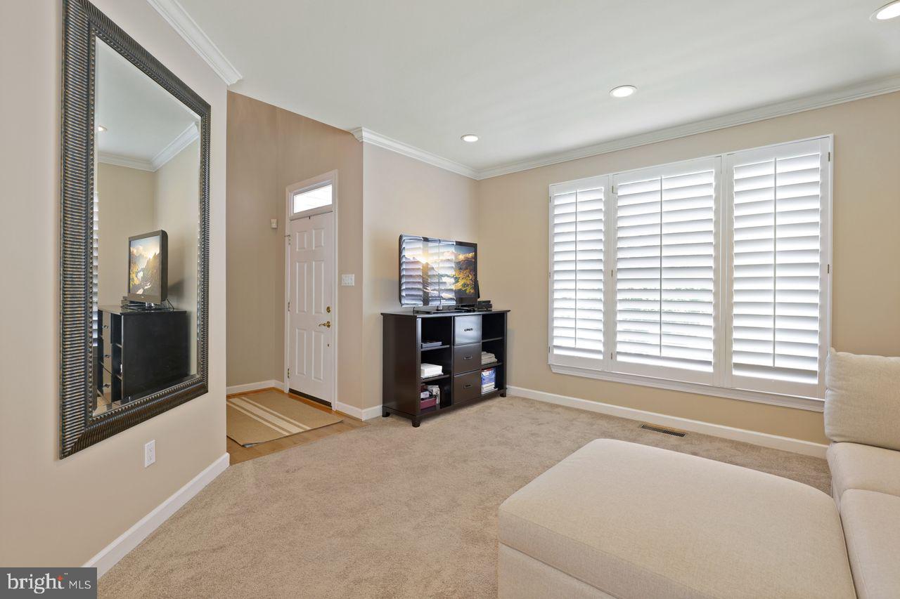 CHAPMAN FARM - Residential