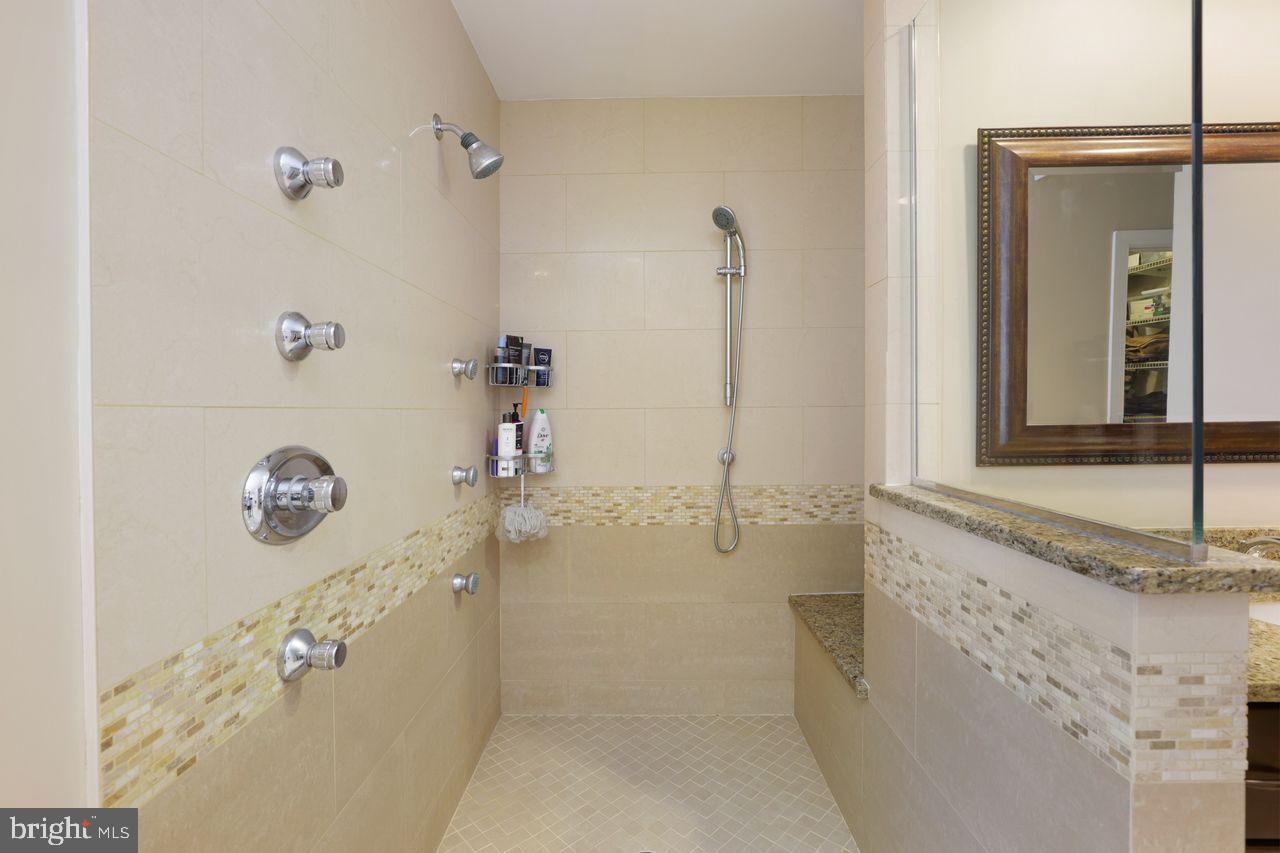 CHAPMAN FARM - Residential