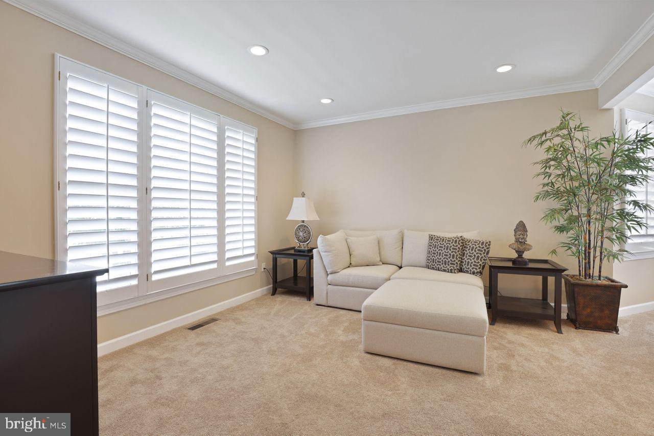 CHAPMAN FARM - Residential