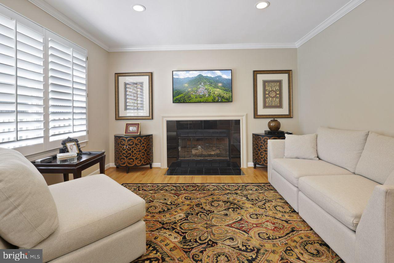 CHAPMAN FARM - Residential